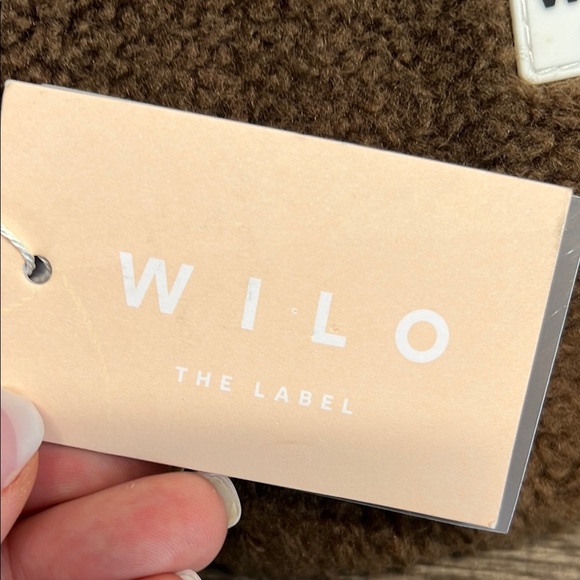 Wilo The Brand Espresso Sherpa Crossbody Bag 🤎🤍 - Picture 3 of 10